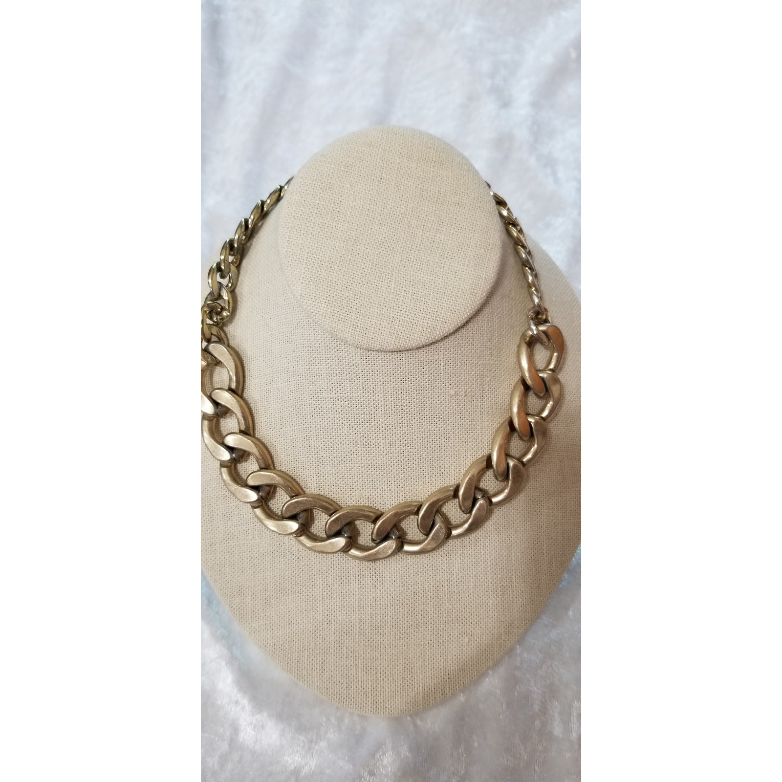 Icing Thick Gold Tone Chain 16 With 3 Extension 11554 20$